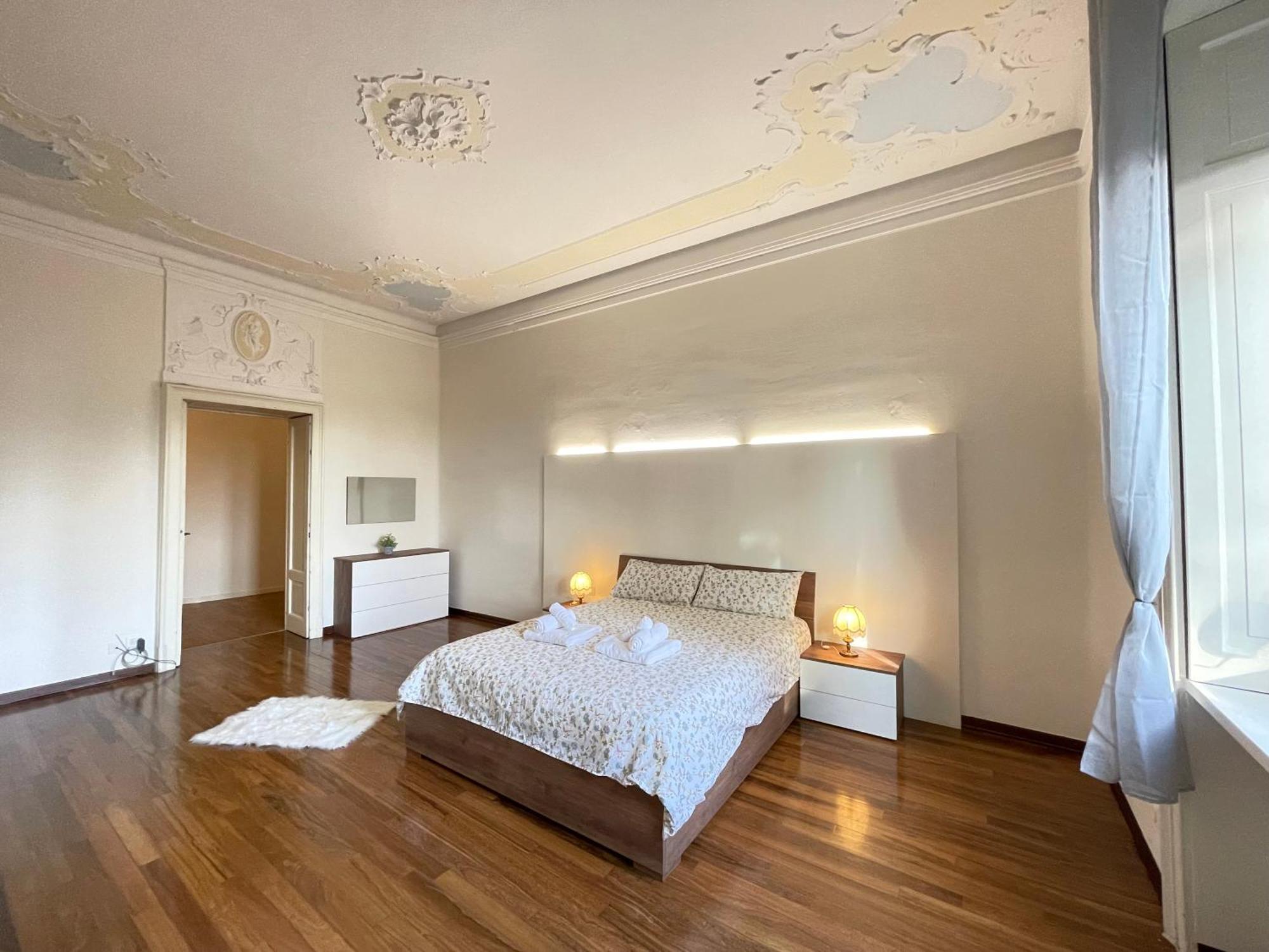 Bg Central Royal Suite Con Parcheggio - Vista Citta Alta Бергамо Екстер'єр фото