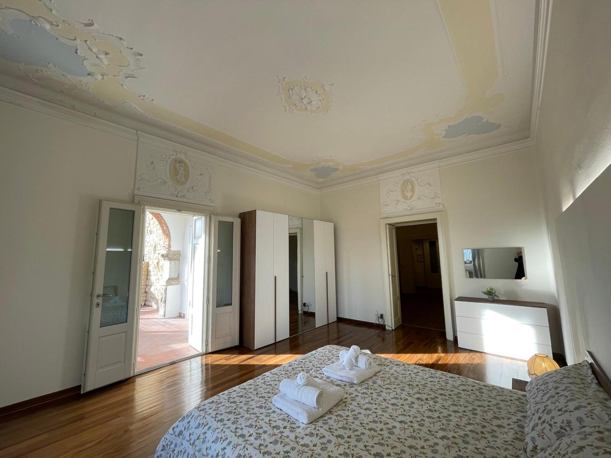 Bg Central Royal Suite Con Parcheggio - Vista Citta Alta Бергамо Екстер'єр фото