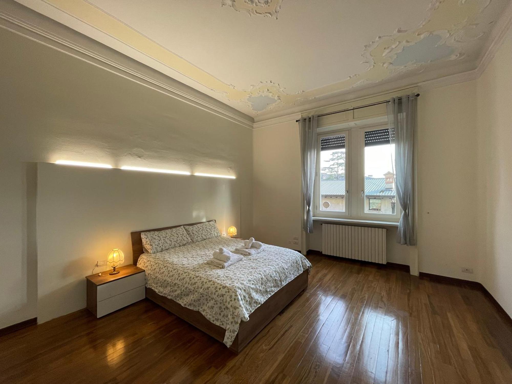 Bg Central Royal Suite Con Parcheggio - Vista Citta Alta Бергамо Екстер'єр фото